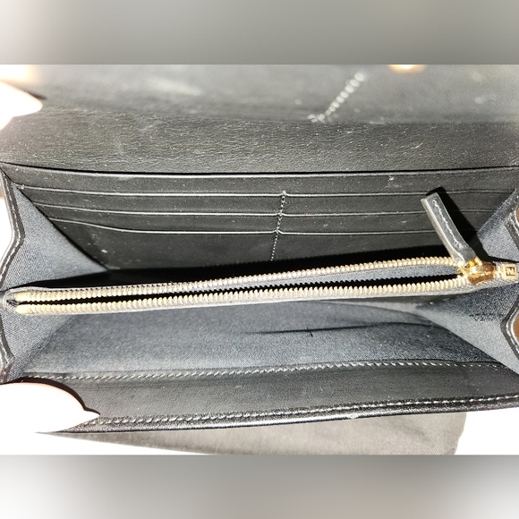 FENDI - Black Lady Wallet - Picture 8 of 11